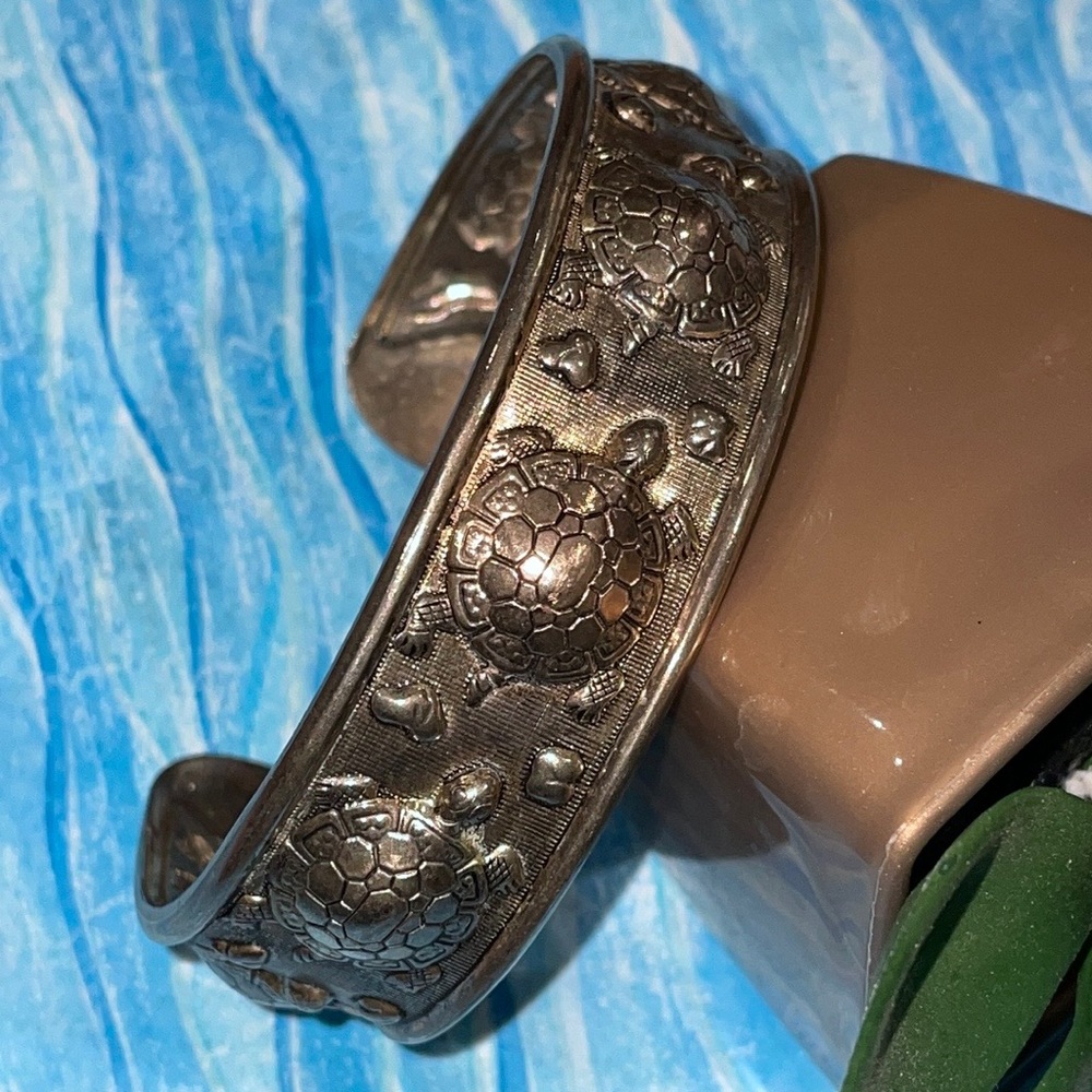 Silver Turtle Bracelet - Picture 4 of 11